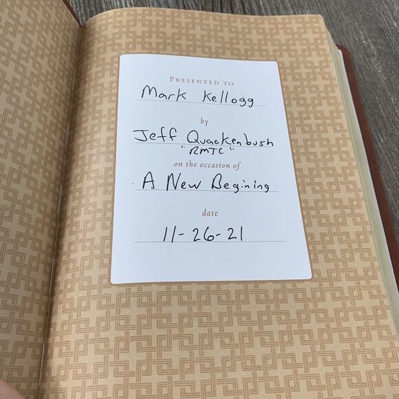 Tyndale Slimline Holy Bible Large Print NLT Cross LeatherLike New Living Transla - Picture 9 of 13